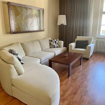 Huge Two Floor On The Park Colonnade With Free Parking For One Car, 160 Sqm * Карловы Вары