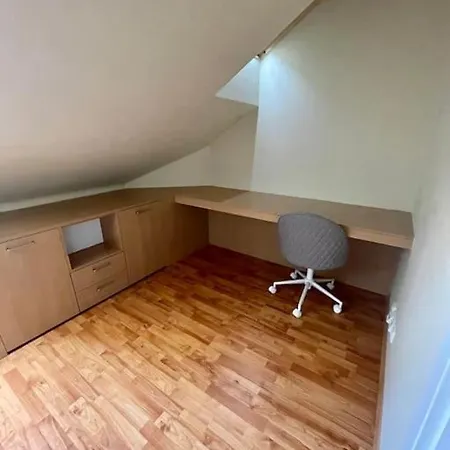 Апартаменты Huge Two Floor On The Park Colonnade With Free Parking For One Car, 160 Sqm *